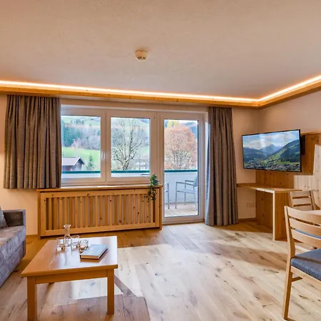 Almhof Kitzlodge - Alpine Lifestyle Kirchberg in Tirol